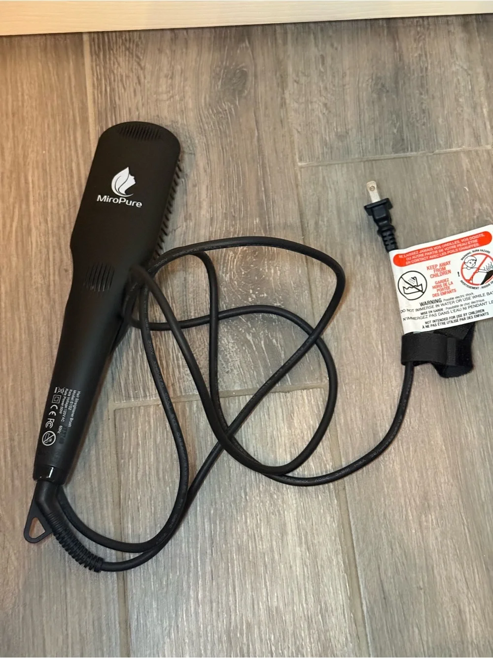 EUC Miro Pure Ionic Hair Straightener Brush